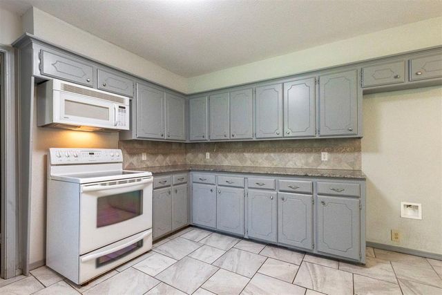 17551 Tall Oak Road, Choctaw, OK 73020