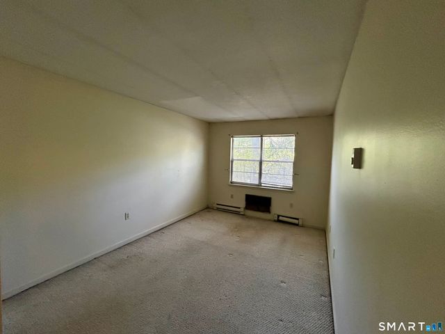 19 Surrey Lane 19, Torrington, CT 06790