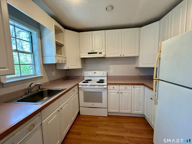 19 Surrey Lane 19, Torrington, CT 06790