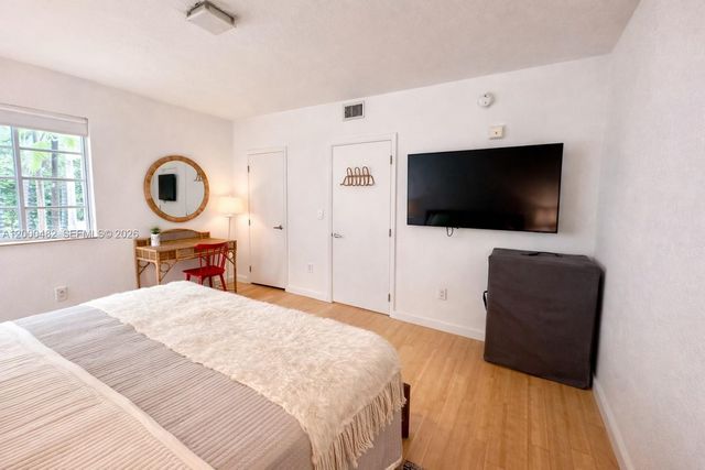 3915 N Meridian Ave 206, Miami Beach, FL 33140