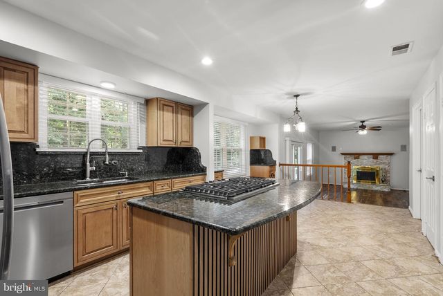 6113 OMAR, Upper Marlboro, MD 20772