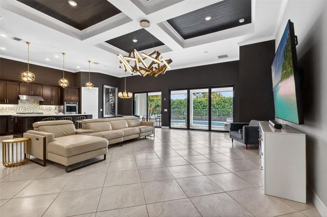 8426 Vaulting Dr, Lake Worth, FL 33467