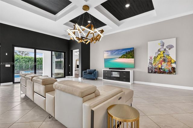 8426 Vaulting Dr, Lake Worth, FL 33467