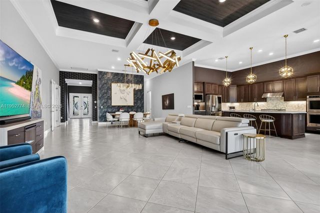 8426 Vaulting Dr, Lake Worth, FL 33467