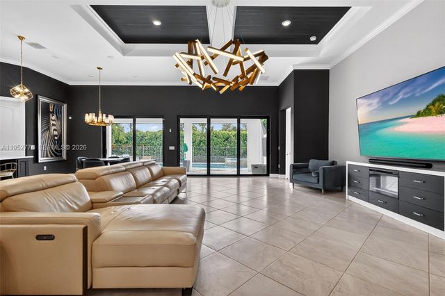 8426 Vaulting Dr, Lake Worth, FL 33467