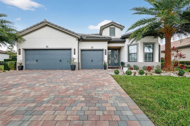 8426 Vaulting Dr, Lake Worth, FL 33467