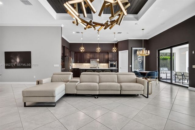 8426 Vaulting Dr, Lake Worth, FL 33467