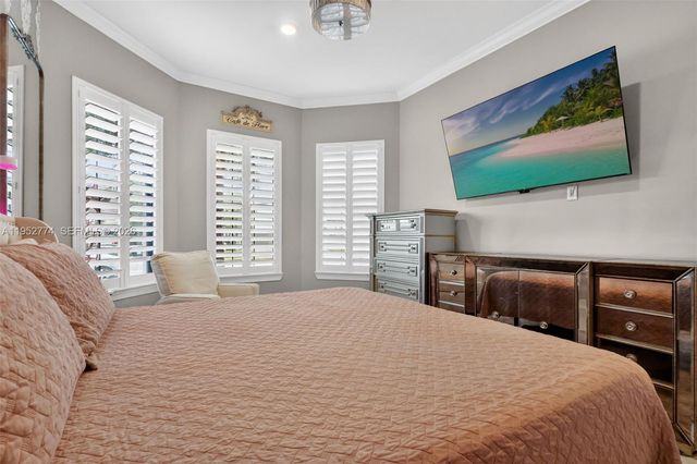 8426 Vaulting Dr, Lake Worth, FL 33467