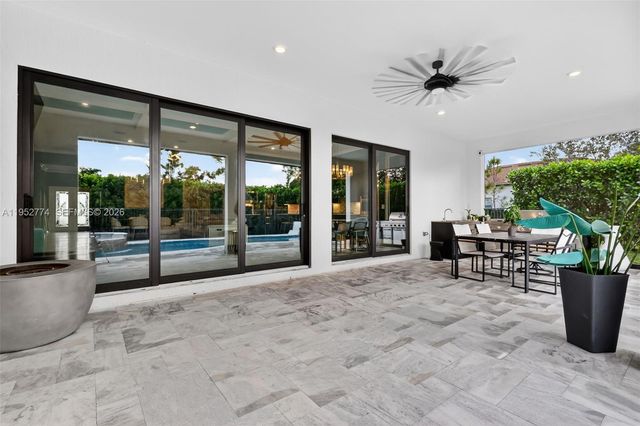 8426 Vaulting Dr, Lake Worth, FL 33467