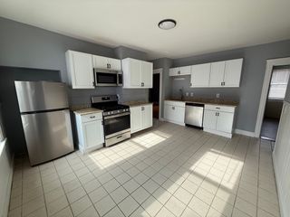 143 Pilgrim Ave 1, Worcester, MA 01604