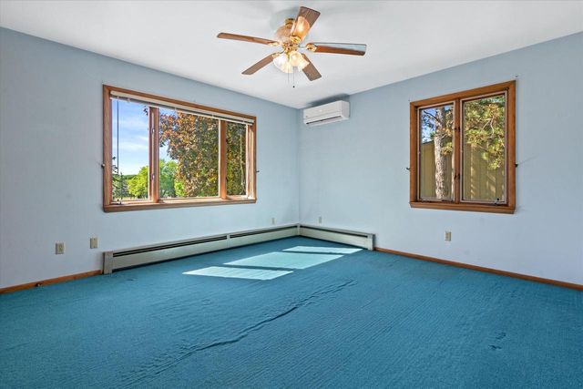 N89W17089 Highland COURT, Menomonee Falls, WI 53051