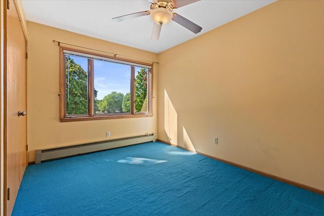 N89W17089 Highland COURT, Menomonee Falls, WI 53051