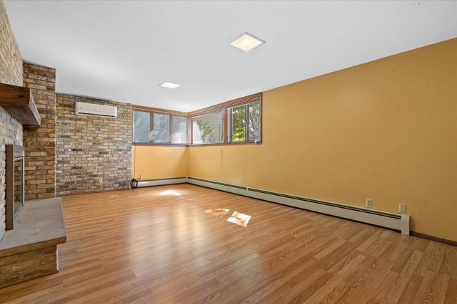 N89W17089 Highland COURT, Menomonee Falls, WI 53051