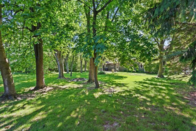 N89W17089 Highland COURT, Menomonee Falls, WI 53051