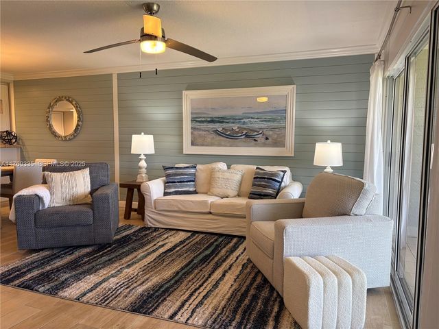 275 Palm Avenue A303, Jupiter, FL 33477