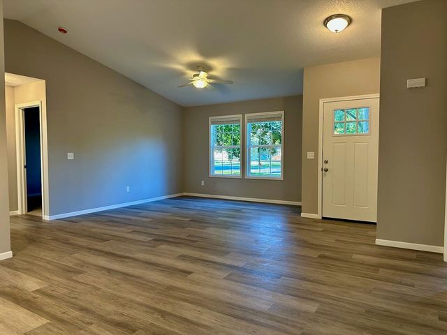 2588 E Greendale Drive, Saginaw, MI 48603