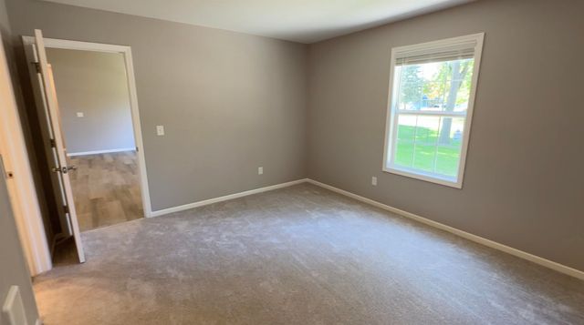 2588 E Greendale Drive, Saginaw, MI 48603