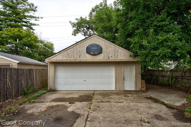 217 E Drayton Street, Ferndale, MI 48220