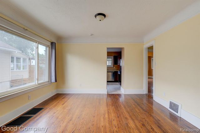 217 E Drayton Street, Ferndale, MI 48220