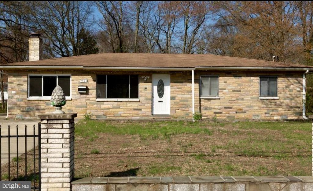 7926 RUSSELL RD, Alexandria, VA 22309