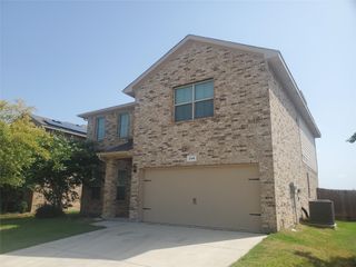 248 Crowfoot Drive, Fort Worth, TX 76131