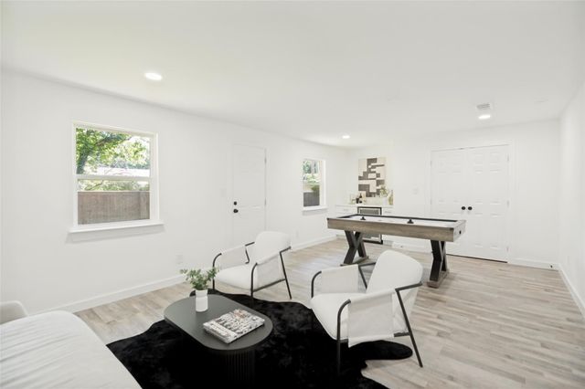 6329 E Lovers Lane, Dallas, TX 75214