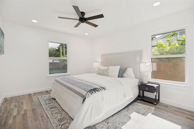 6329 E Lovers Lane, Dallas, TX 75214