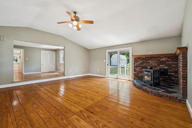 6 Anna Street, Chelmsford, MA 01863