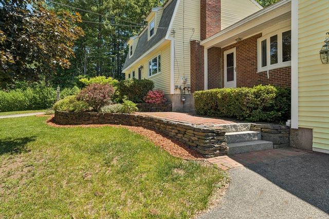 6 Anna Street, Chelmsford, MA 01863