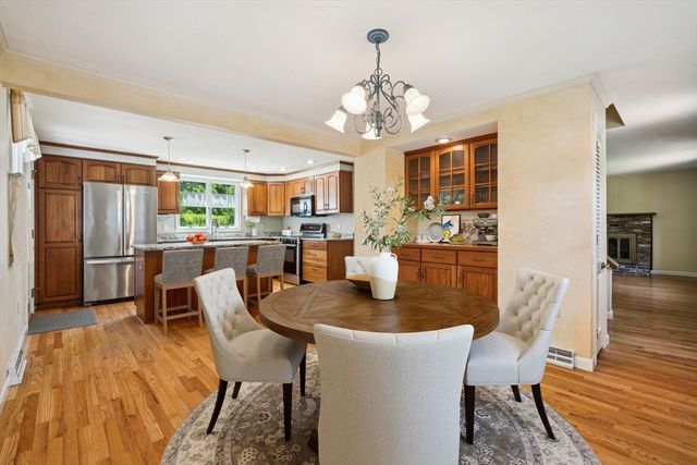 6 Anna Street, Chelmsford, MA 01863