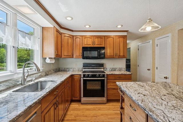 6 Anna Street, Chelmsford, MA 01863