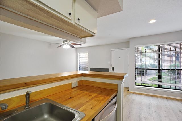 6633 W Airport Boulevard 1208, Houston, TX 77035