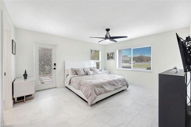 596 105th AVE N, Naples, FL 34108