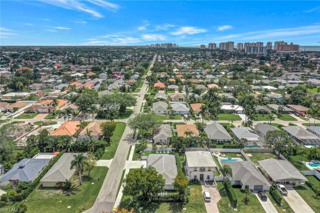 596 105th AVE N, Naples, FL 34108