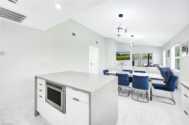 596 105th AVE N, Naples, FL 34108