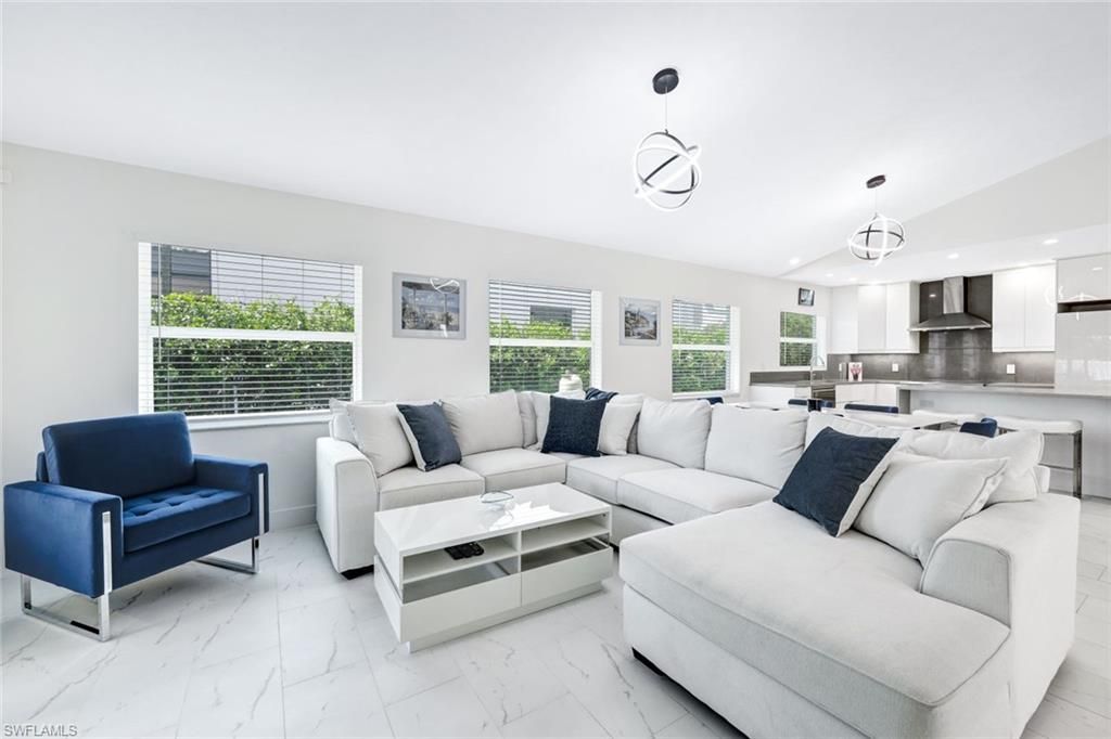 596 105th AVE N, NAPLES, FL 34108 — photo 3