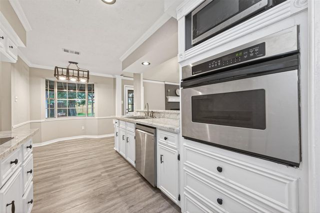 710 Equinox Street, Crosby, TX 77532