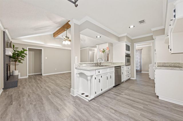 710 Equinox Street, Crosby, TX 77532