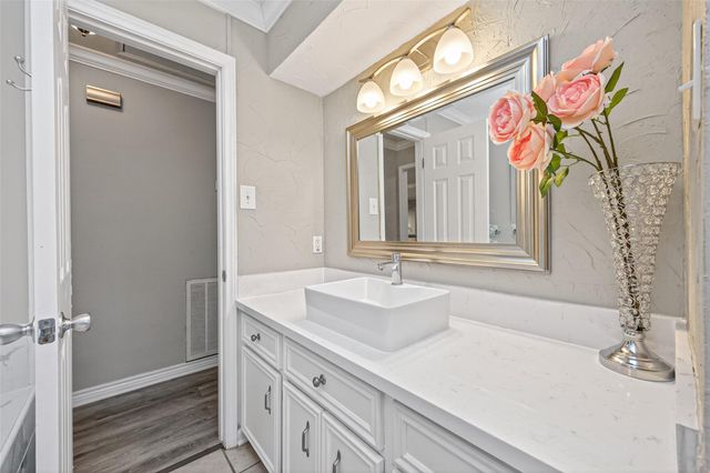 710 Equinox Street, Crosby, TX 77532
