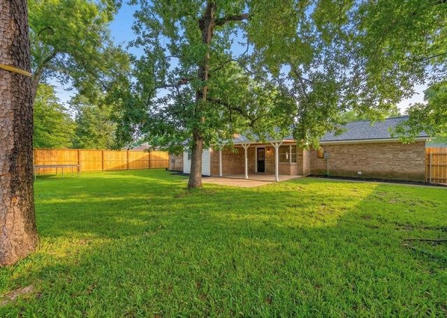 710 Equinox Street, Crosby, TX 77532