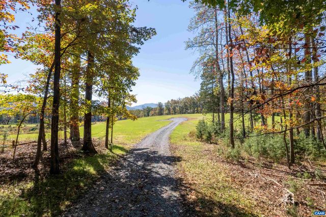 7337-4B DICK WOODS RD, Afton, VA 22920
