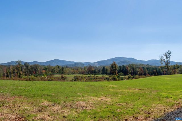 7337-4B DICK WOODS RD, Afton, VA 22920