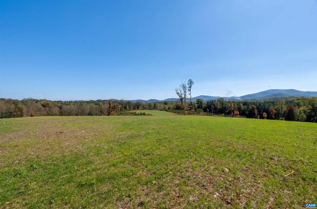 7337-4B DICK WOODS RD, Afton, VA 22920