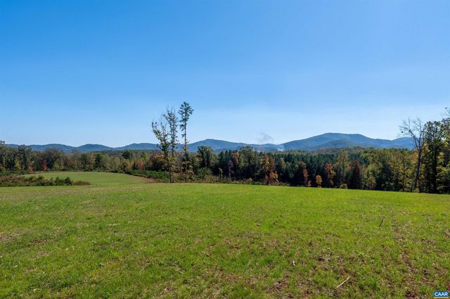 7337-4B DICK WOODS RD, Afton, VA 22920