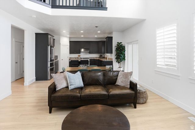 3668 W RUSHTON VIEW DR, South Jordan, UT 84095