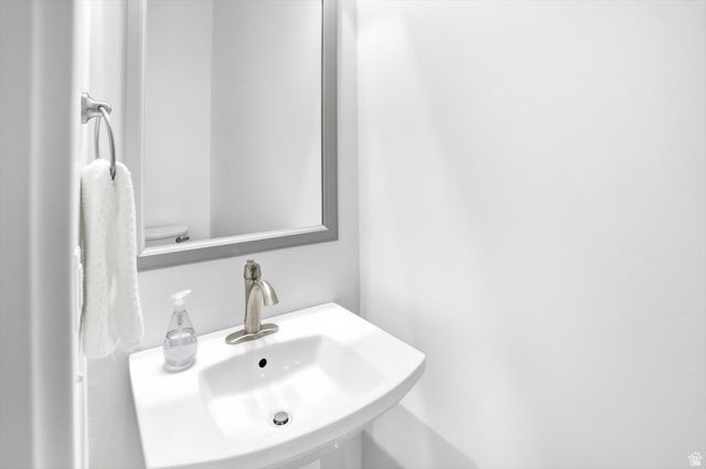 3668 W RUSHTON VIEW DR, South Jordan, UT 84095