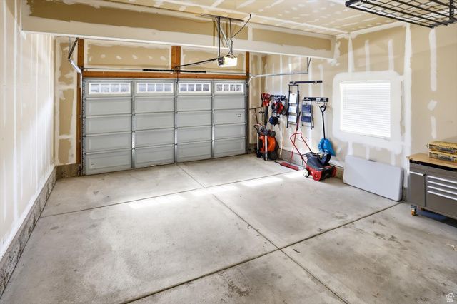 3668 W RUSHTON VIEW DR, South Jordan, UT 84095