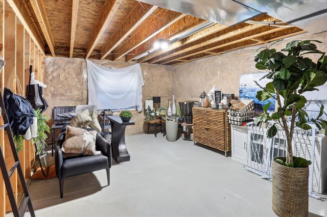 3668 W RUSHTON VIEW DR, South Jordan, UT 84095