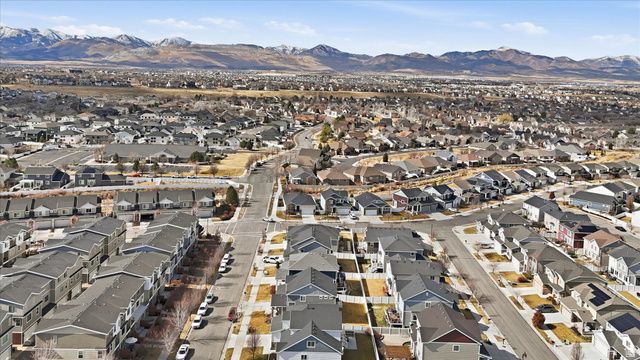 3668 W RUSHTON VIEW DR, South Jordan, UT 84095