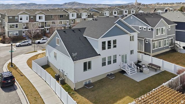 3668 W RUSHTON VIEW DR, South Jordan, UT 84095